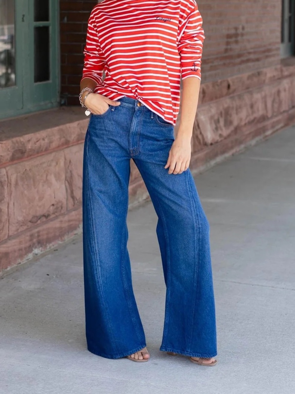 MOTHER The Lemon Twist Sneak Jeans in Yes Chef size 29
